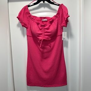SO, NWT mini bodycon dress w/ cap sleeves. Keyhole, unremovable pads. Size L
